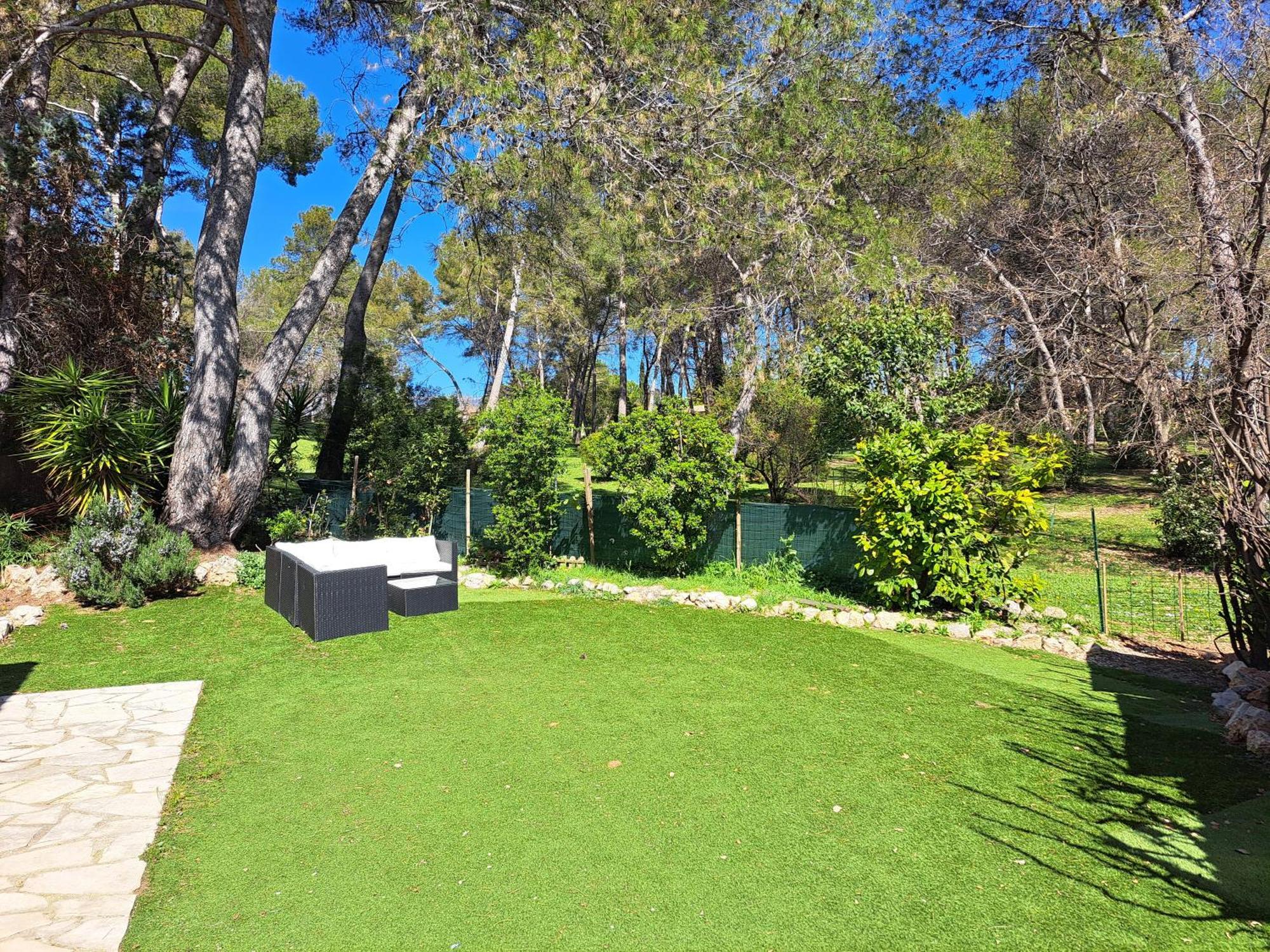 Maisonnette Au Milieu Des Pins Mougins Exterior foto